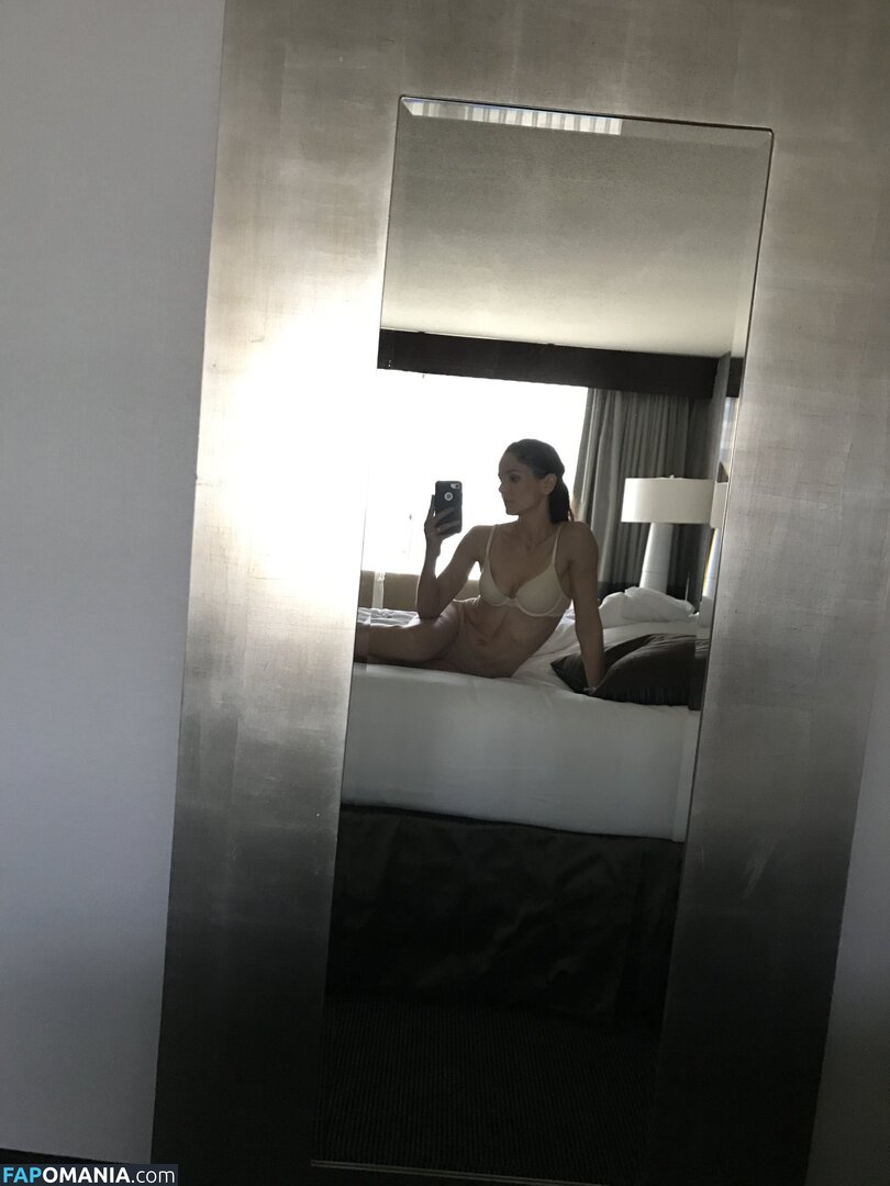 Sarah Wayne Callies / sarahwaynecallies Nude OnlyFans  Leaked Photo #2