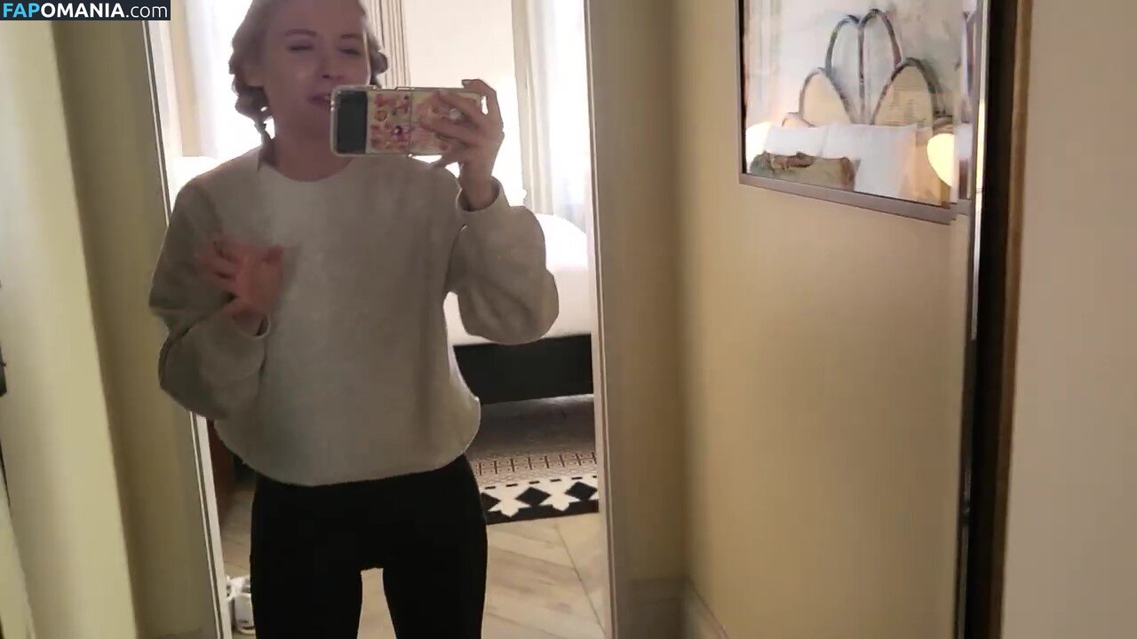 Sarahpodz / https: Nude OnlyFans  Leaked Photo #13