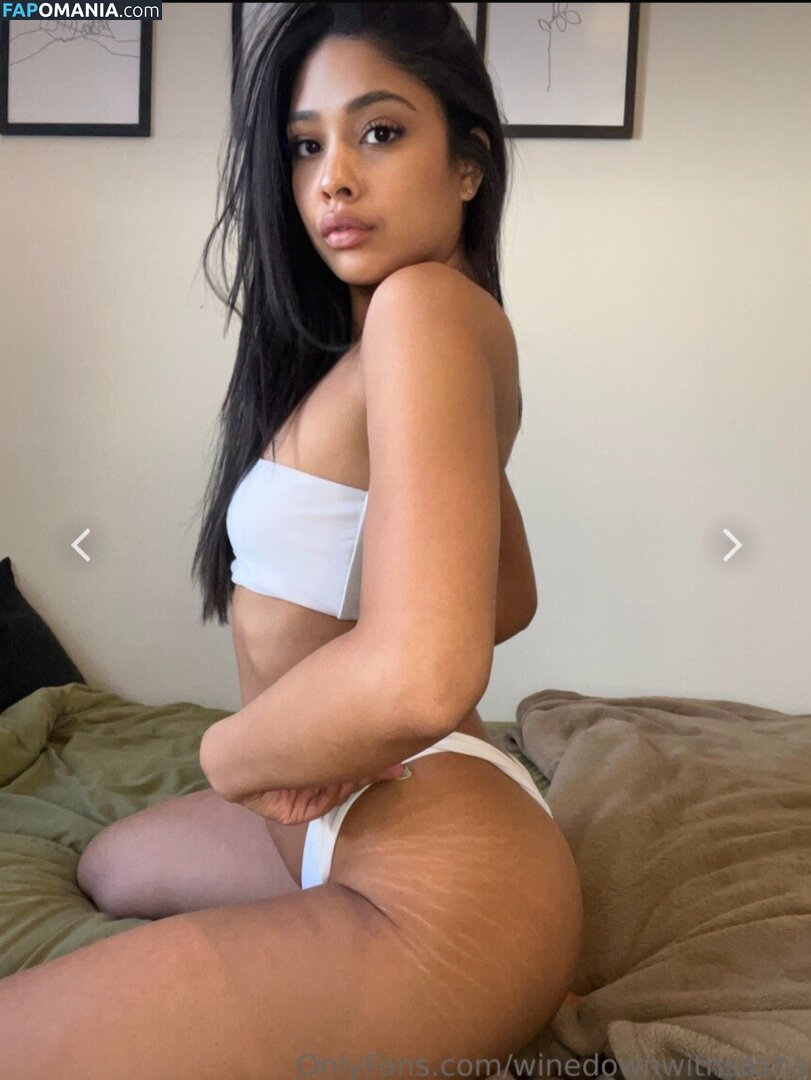 Sasha The Sommelier / _sashafrancesca / winedownwithsasha Nude OnlyFans  Leaked Photo #1