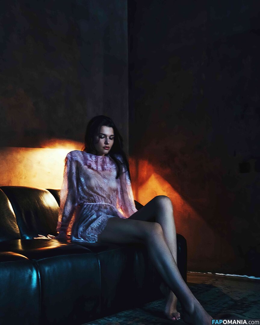 Sasha Zotova / shuzolotova Nude OnlyFans  Leaked Photo #7