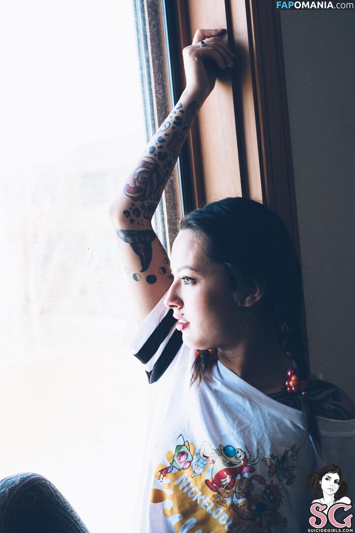 Sassafrass / _sassafrass / definite.bad.idea Nude OnlyFans  Leaked Photo #1