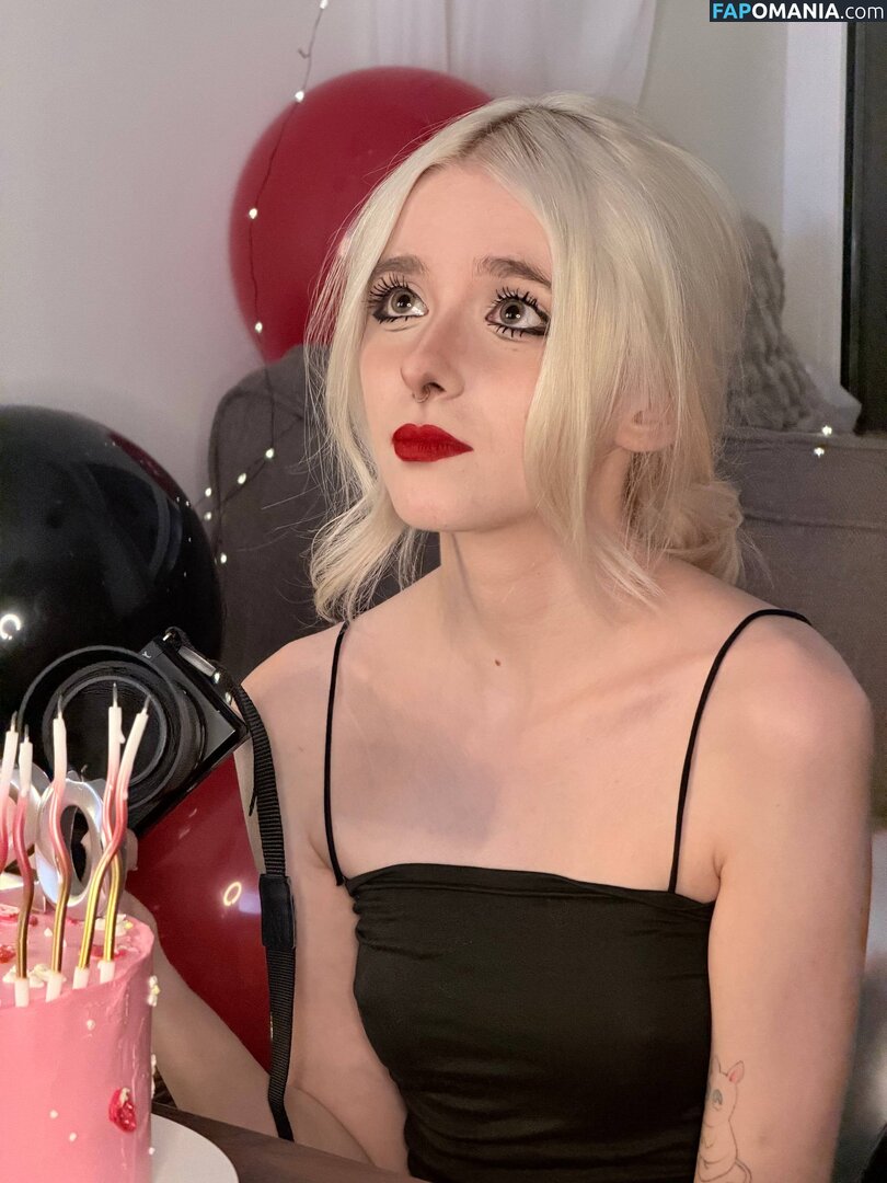 isla-moon / sayamoon Nude OnlyFans  Leaked Photo #2