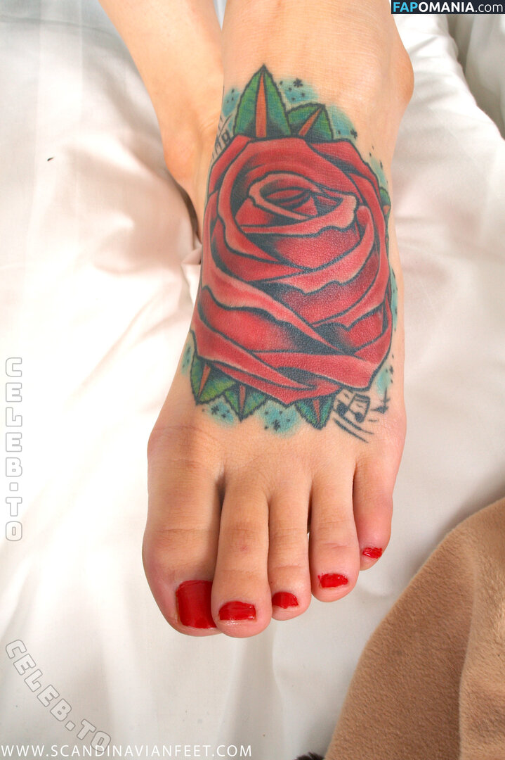 Scandinavian Feet Nude OnlyFans  Leaked Photo #4