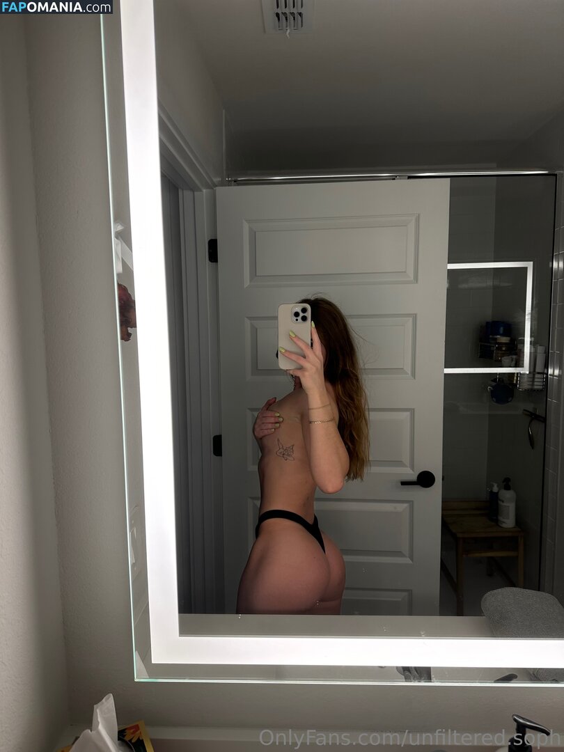 scoliosis.soph Nude OnlyFans  Leaked Photo #6