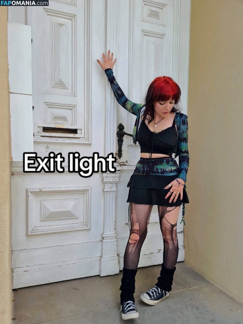 foxynfriendsmadebydesign / scorpionfl0wer / scrtcnt04 Nude OnlyFans  Leaked Photo #2