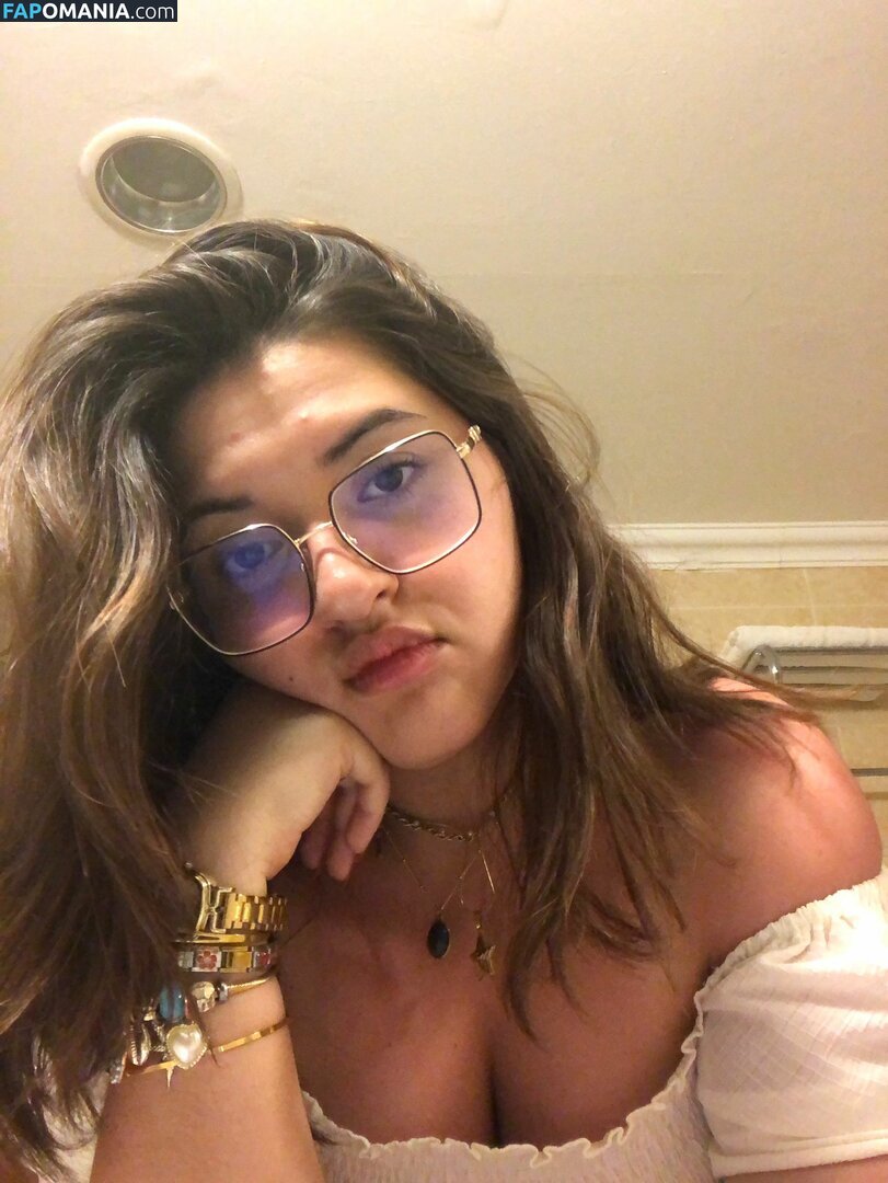 Selen Ozdemir Nude OnlyFans  Leaked Photo #1