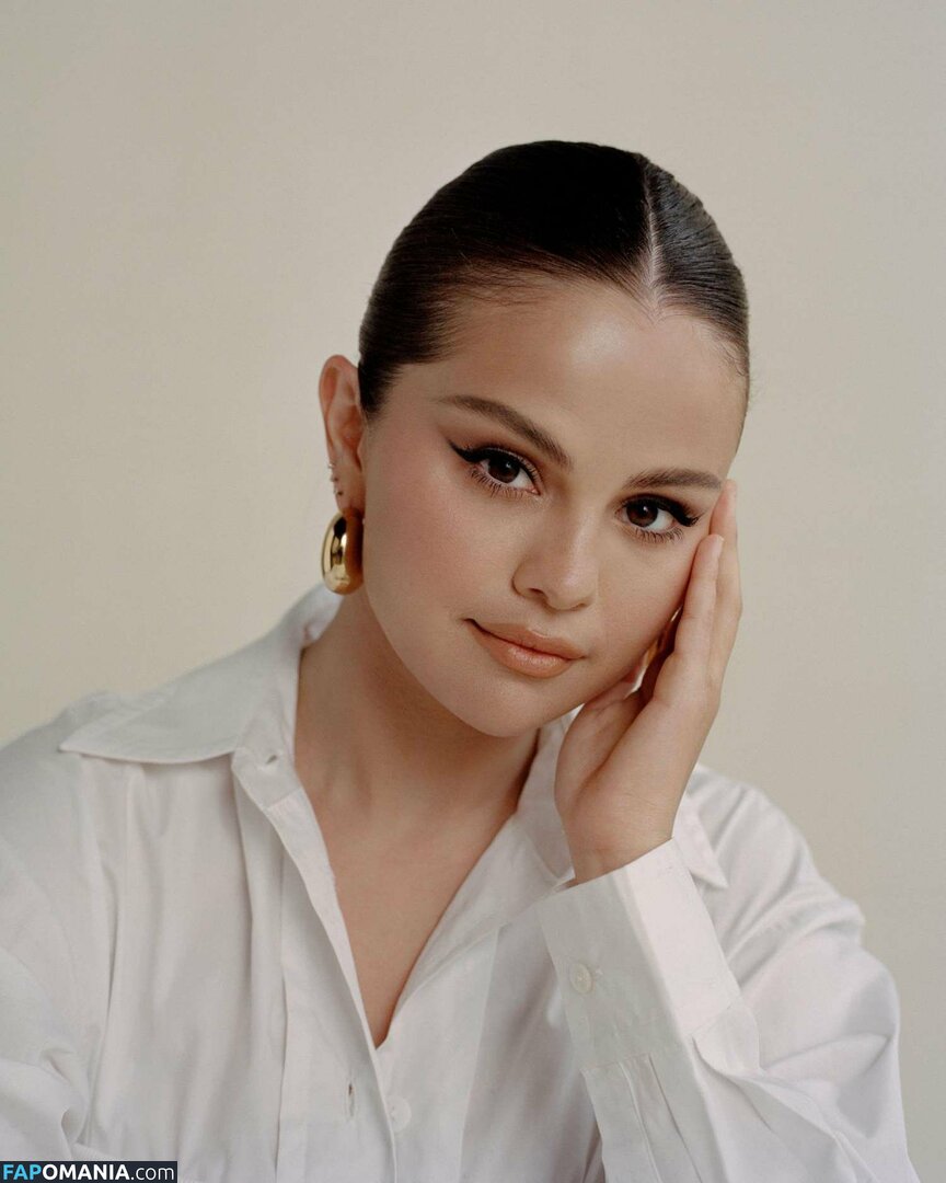 Selena Gomez Nude Leaked Photo #96
