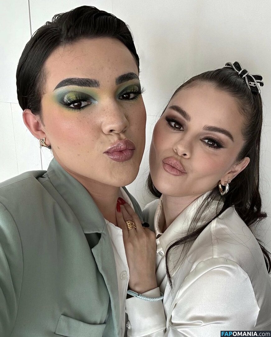 Selena Gomez Nude Leaked Photo #128