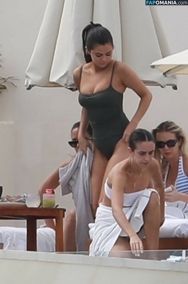 Selena Gomez Nude Leaked Photo #849