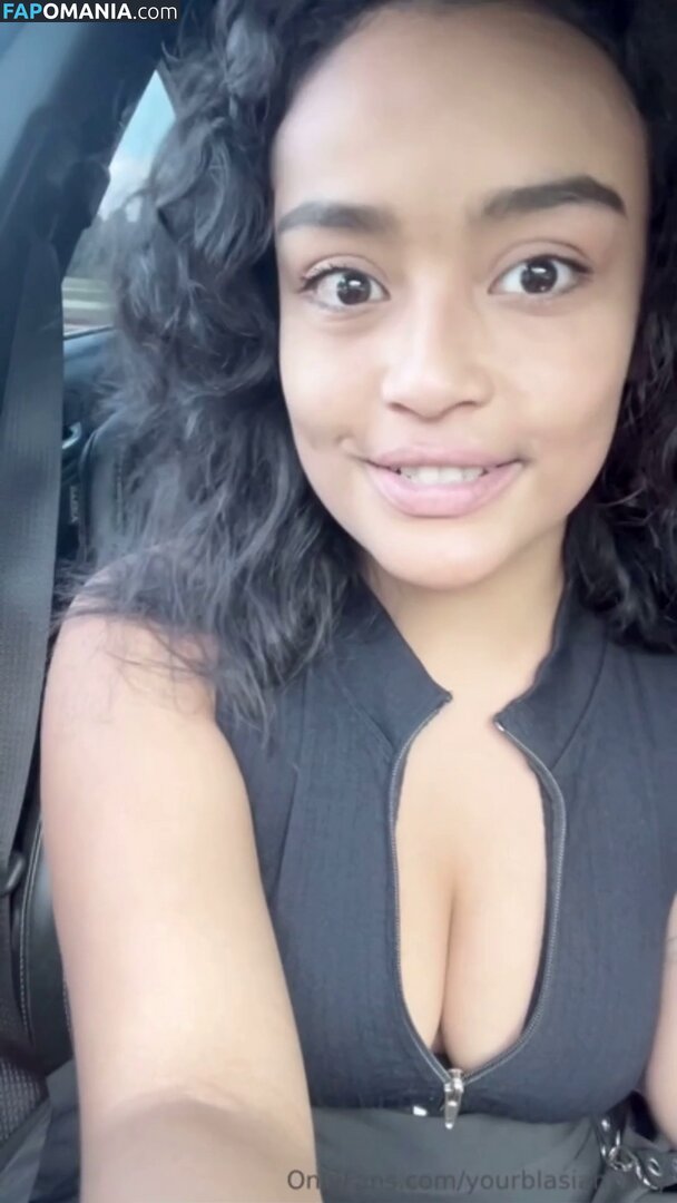 Self Booba Licking Videos / lizzobeeating Nude OnlyFans  Leaked Photo #8