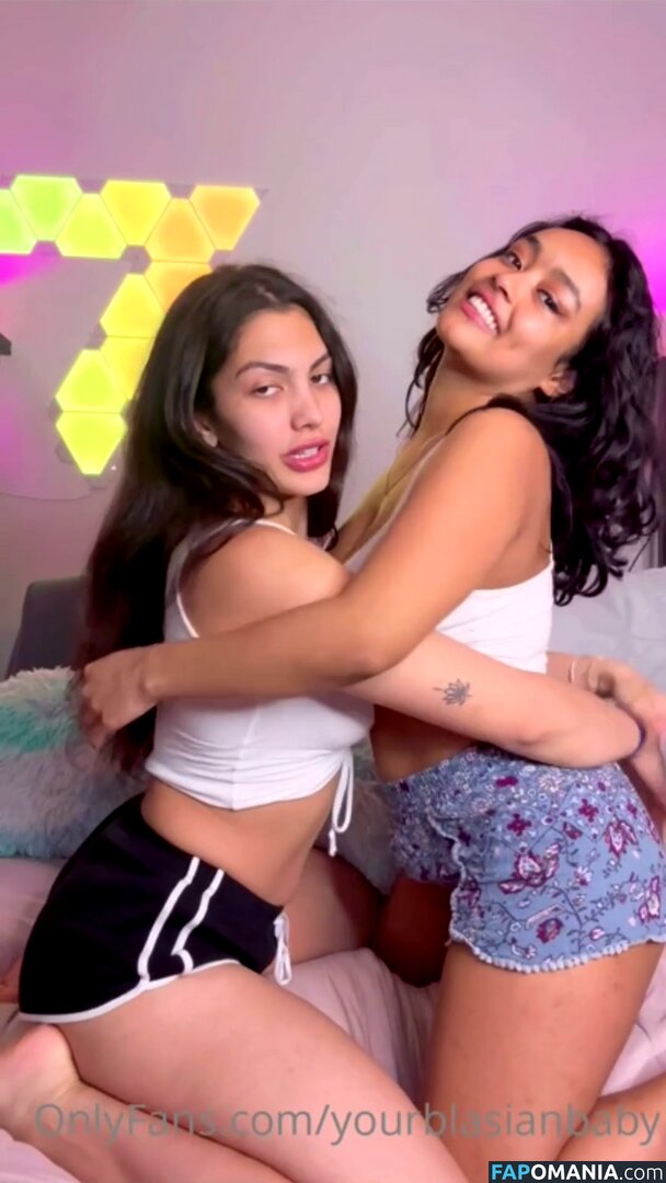 Self Booba Licking Videos / lizzobeeating Nude OnlyFans  Leaked Photo #21