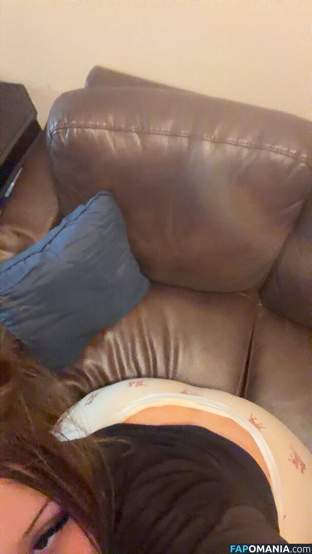 https: / sexyweirdlatina / weirdsexylatina Nude OnlyFans  Leaked Photo #2