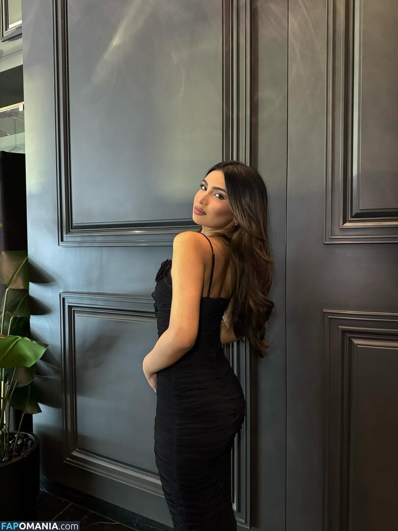 Shabreen Meerasafeer / shabreensabeer Nude OnlyFans  Leaked Photo #2