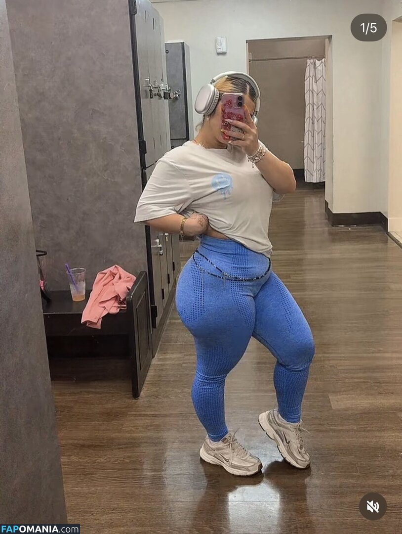 Shaecharmz / https: / sha_charmz Nude OnlyFans  Leaked Photo #1