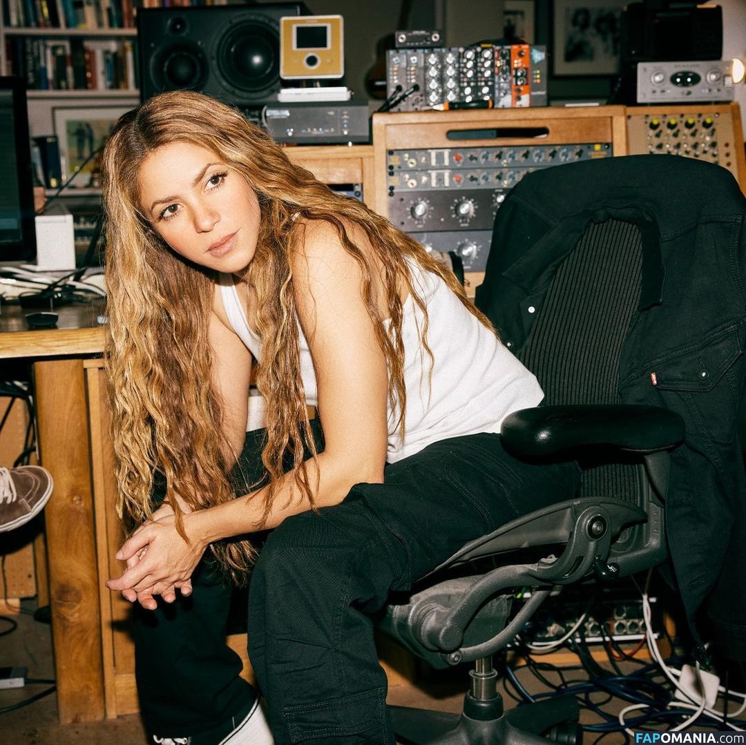 Shakira / shakkira Nude OnlyFans  Leaked Photo #35