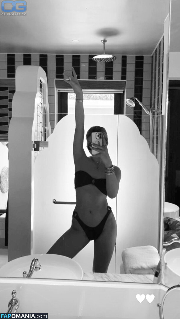 Shania Geiss / shania__geiss Nude OnlyFans  Leaked Photo #364