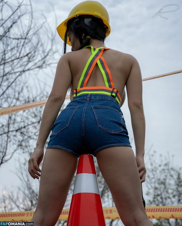 Sharon Wei / pyroman.tw / pysharon.tw Nude OnlyFans  Leaked Photo #9