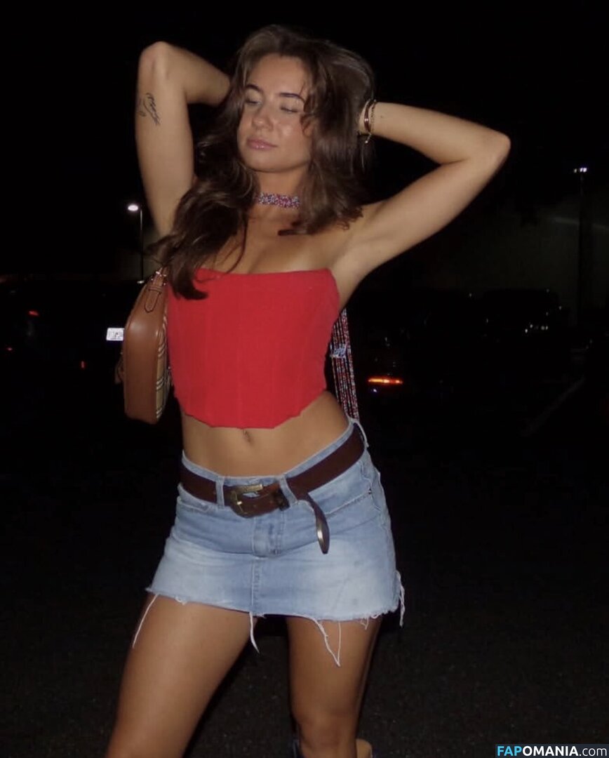 Shelby Abbott / shelbyabbott11 / simplyyhott Nude OnlyFans  Leaked Photo #9