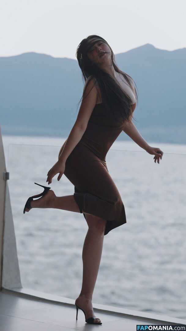 179deyuedabao / Sika Cheng 179deyuedabao Nude OnlyFans  Leaked Photo #2