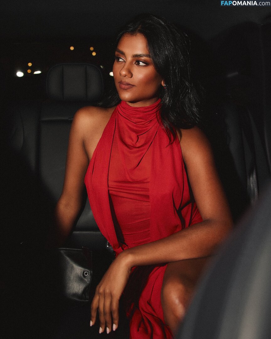 Simone Ashley / simoneashley Nude OnlyFans  Leaked Photo #7