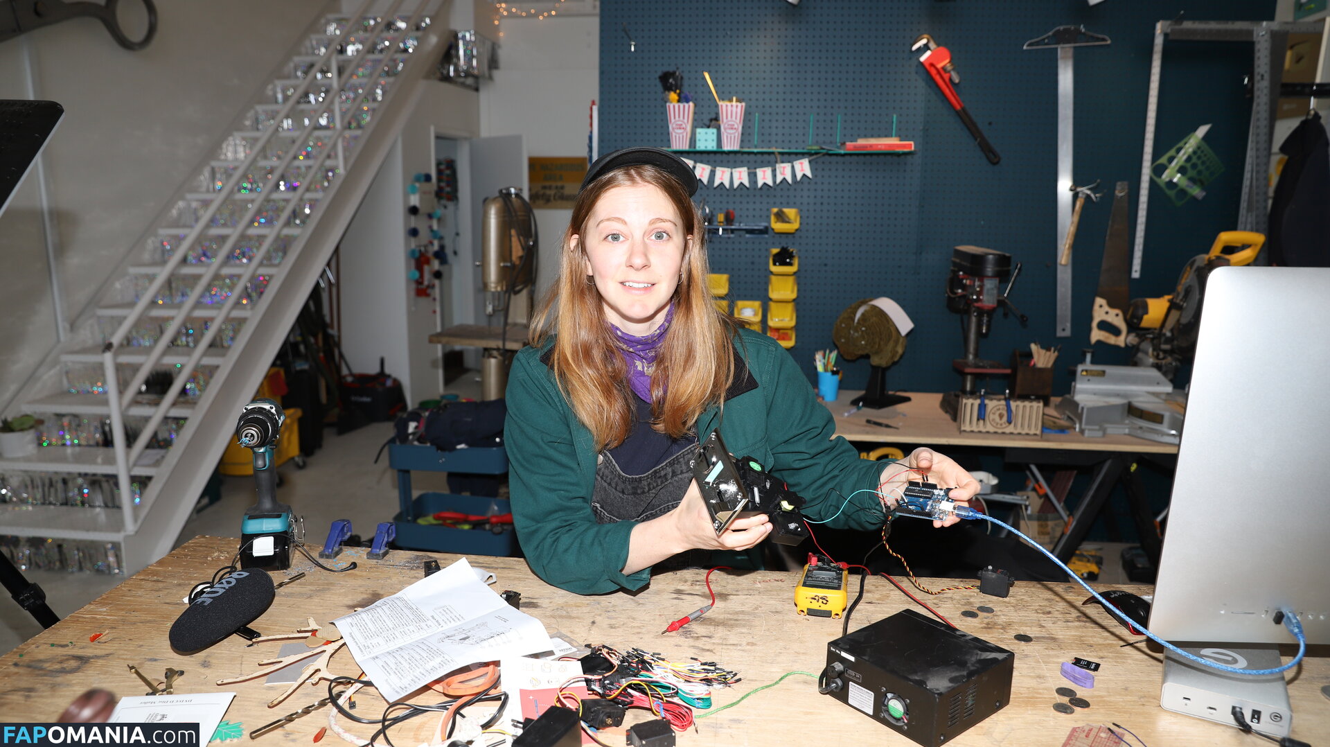 Simone Giertz / simonegiertz Nude OnlyFans  Leaked Photo #4