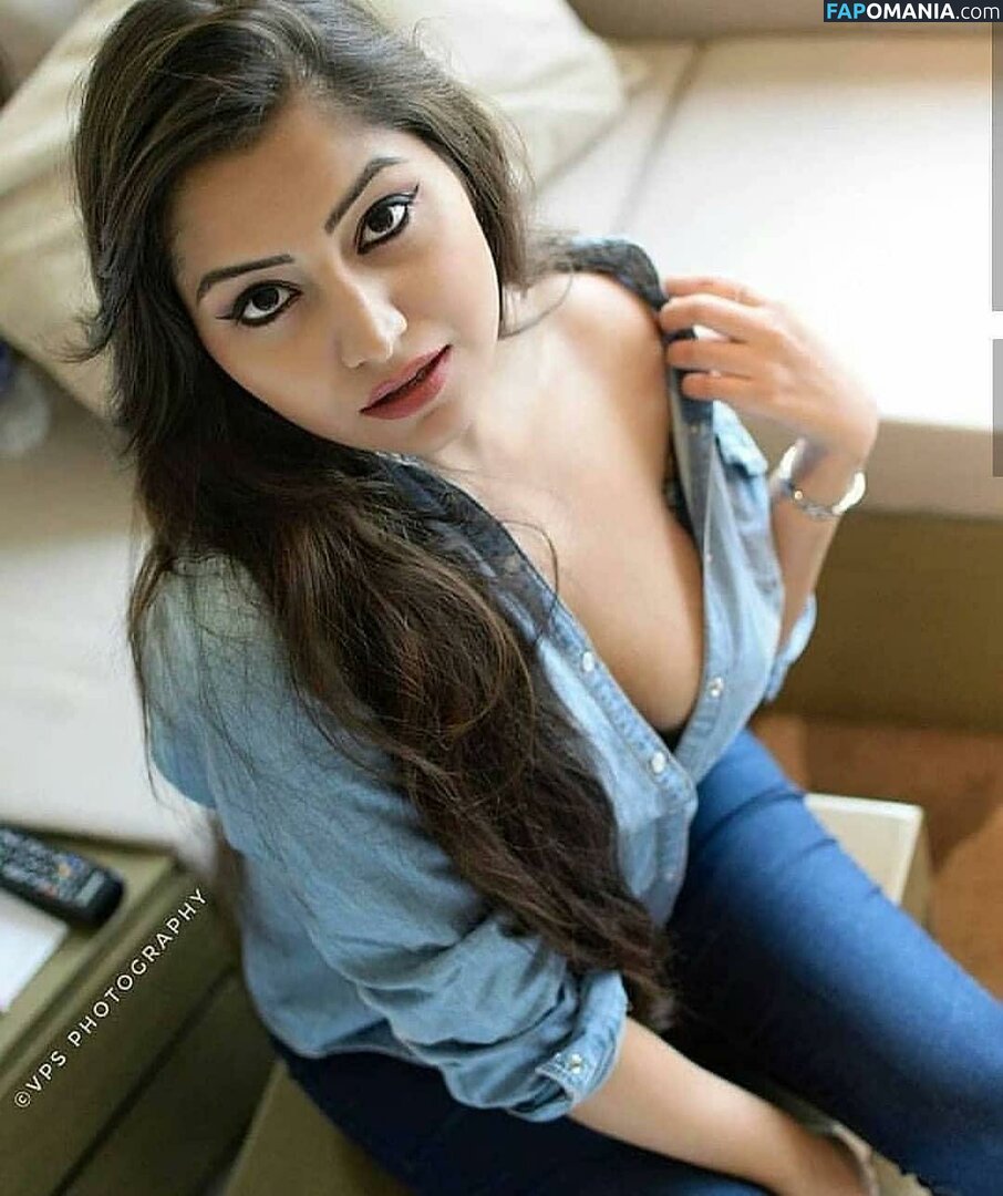 Simran Kaur Hundal Nude OnlyFans  Leaked Photo #2