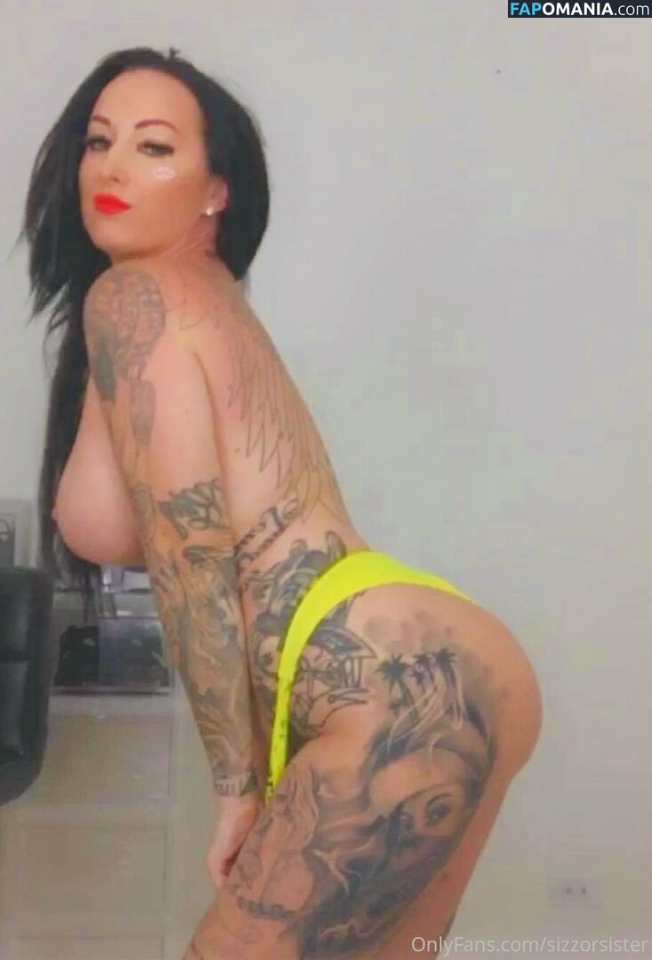 sisistringer / sizzorsister Nude OnlyFans  Leaked Photo #21