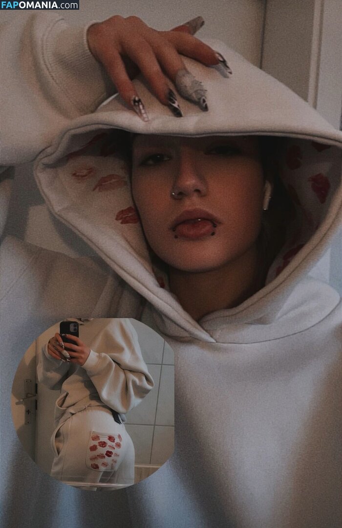 Nelee / sky_stn_ Nude OnlyFans  Leaked Photo #3