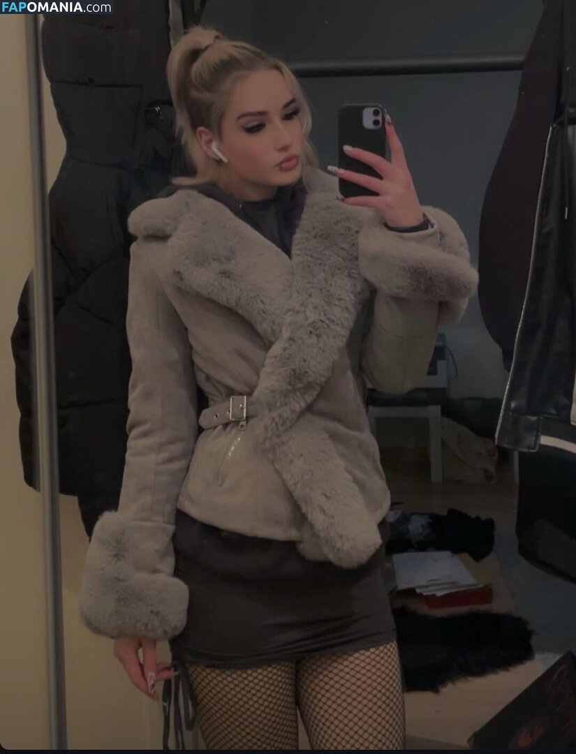 Nelee / sky_stn_ Nude OnlyFans  Leaked Photo #7