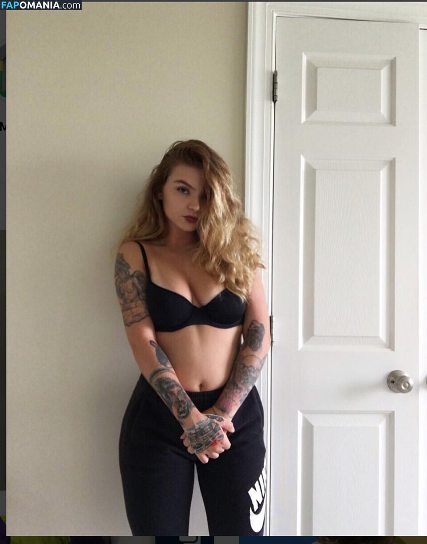 Skye Compton / kawaiiiiskyeeee / okayyverycool Nude OnlyFans  Leaked Photo #2