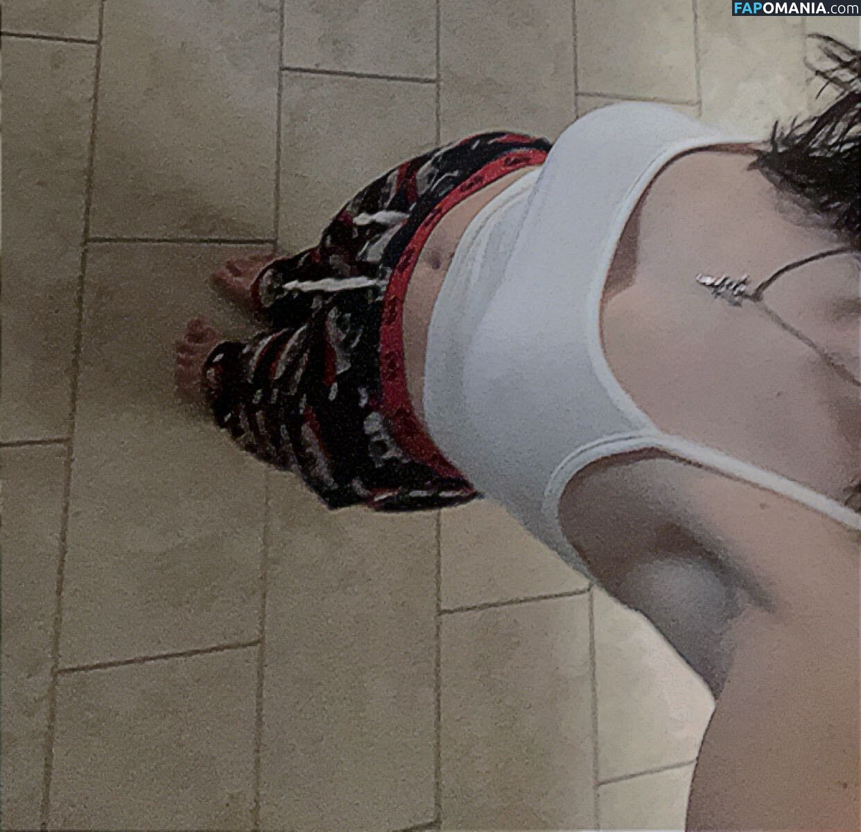 https: / skypiiiii / skyypiiiii Nude OnlyFans  Leaked Photo #2