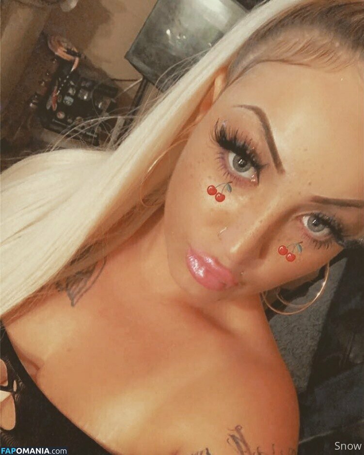 snowbunnygang420 / snowbunnysara420 Nude OnlyFans  Leaked Photo #10