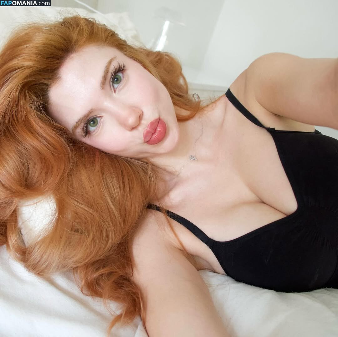 Kardelen Öztaş / Snowfuckerr / Snowmaiid Nude OnlyFans  Leaked Photo #48