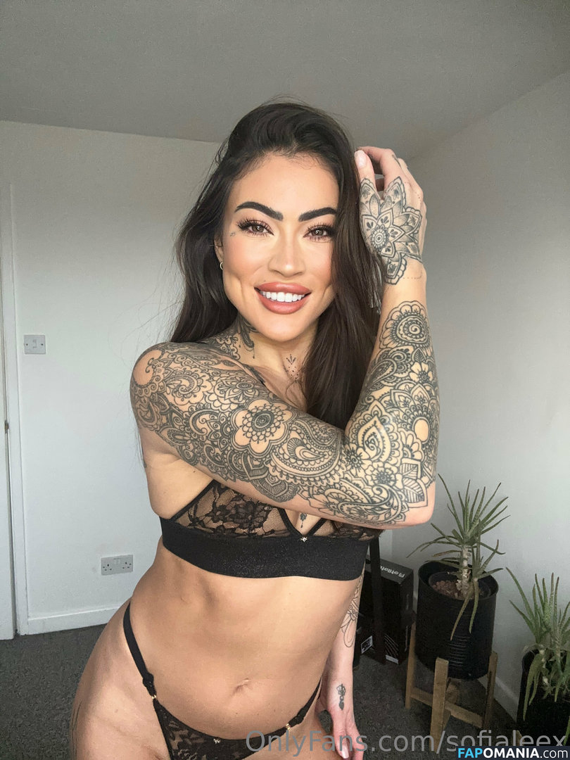 sofialeex / sofialexofficial Nude OnlyFans  Leaked Photo #13