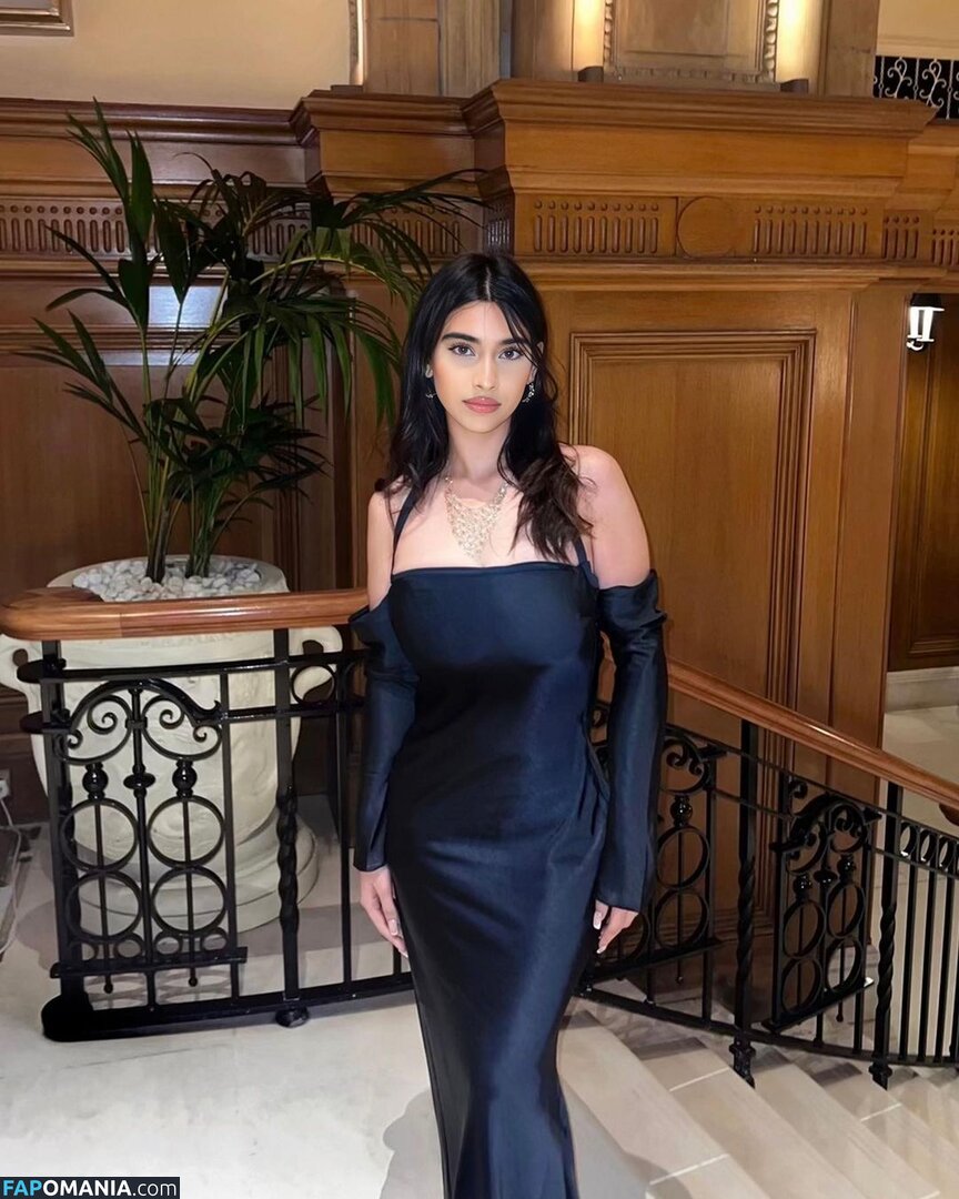 sofiaafpx / sofiashahedd Nude OnlyFans  Leaked Photo #8