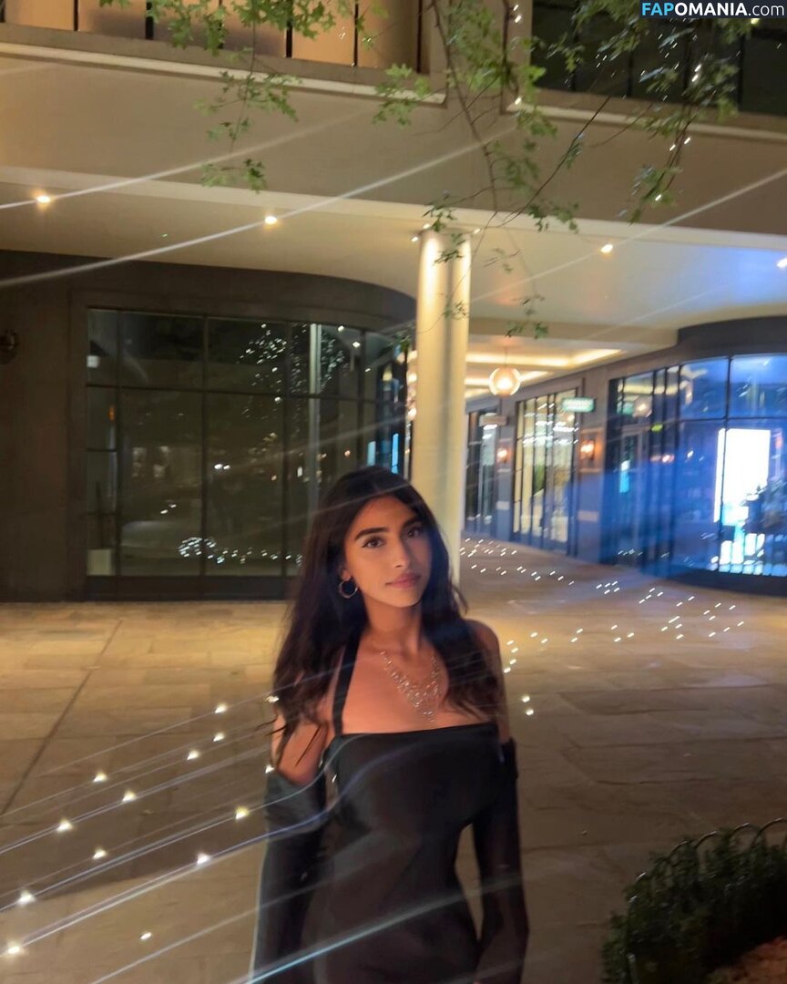 sofiaafpx / sofiashahedd Nude OnlyFans  Leaked Photo #9