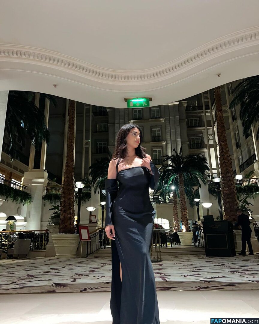 sofiaafpx / sofiashahedd Nude OnlyFans  Leaked Photo #10