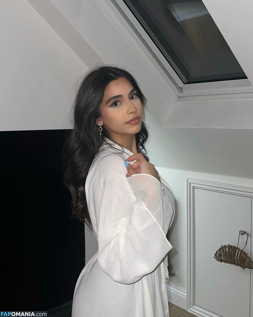 sofiaafpx / sofiashahedd Nude OnlyFans  Leaked Photo #17