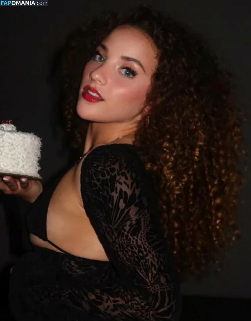Sofie Dossi / sofiedossi Nude OnlyFans  Leaked Photo #3