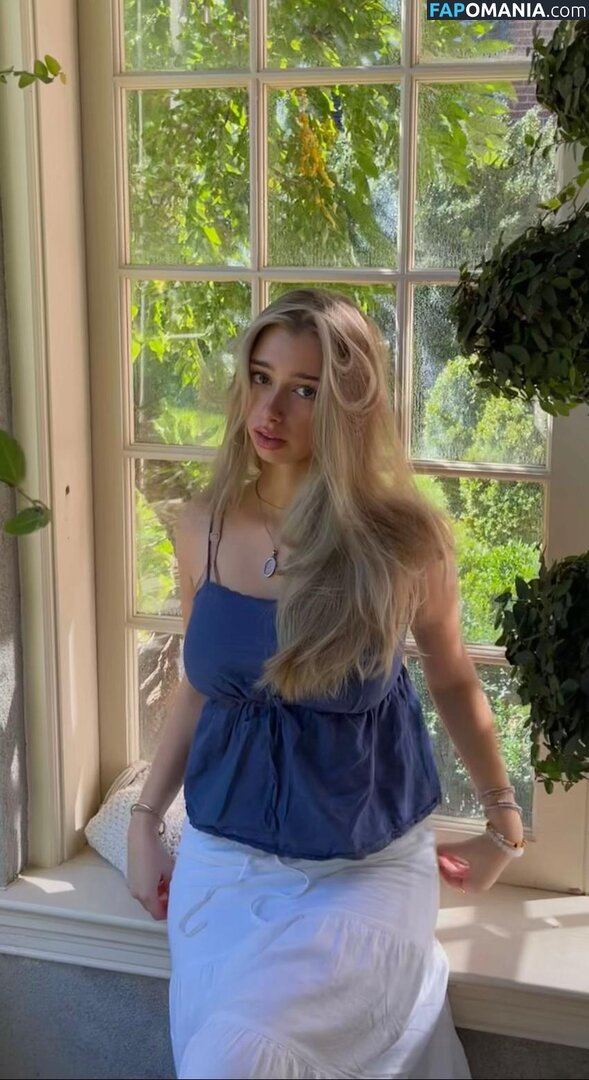 https: / sofyaplotnikova / xsofya_x Nude OnlyFans  Leaked Photo #1