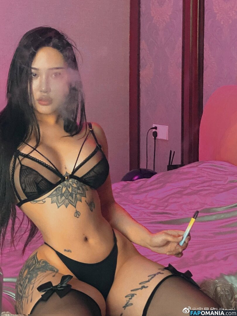 Songyuxin Hitomi / hitomi_official / songyuxin_hitomi Nude OnlyFans  Leaked Photo #57