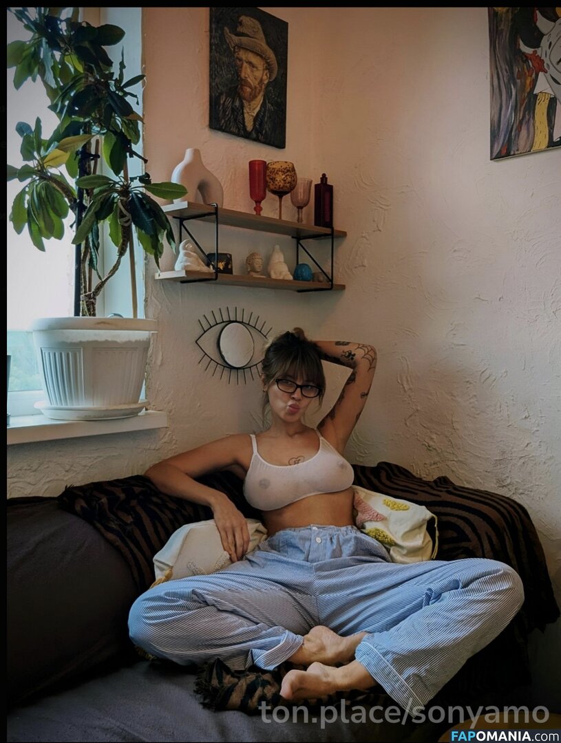 SonyaMO / sonyamoanddough Nude OnlyFans  Leaked Photo #1