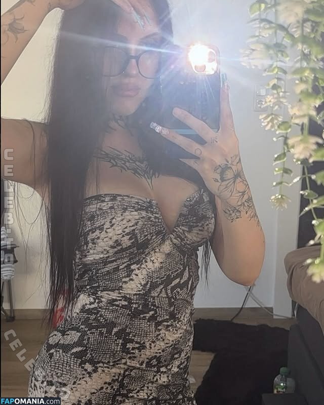 6.sophie.8 / sooophie_666 / your.local.hoe_68 Nude OnlyFans  Leaked Photo #1