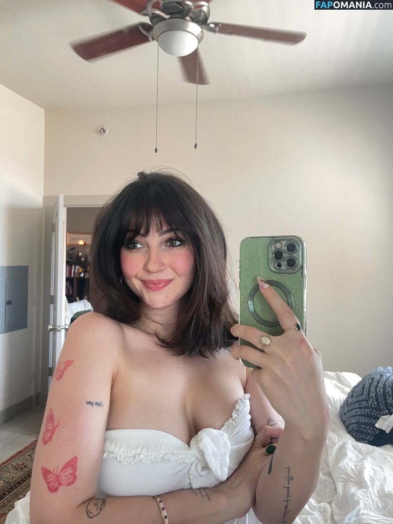 Sophie43 / l3avem3alone / soph8983 / sophia8983 Nude OnlyFans  Leaked Photo #31