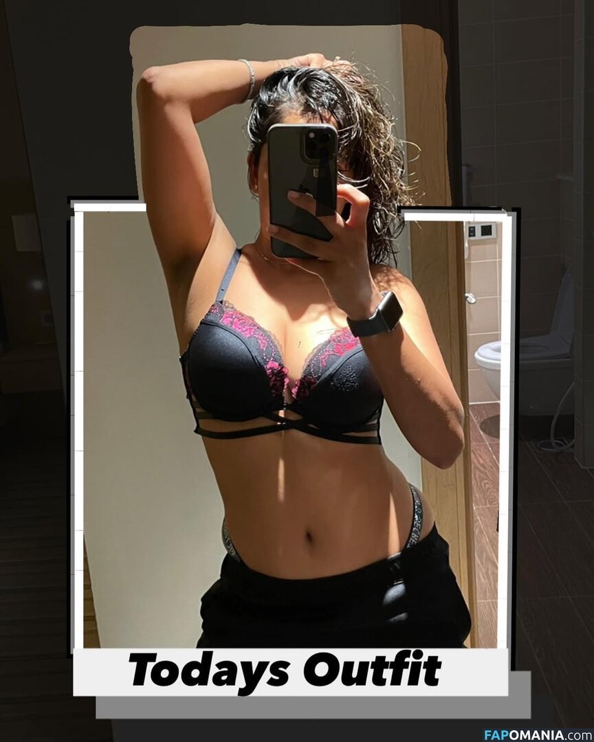 Sophia Abdalla / Sophiatheminx / https: Nude OnlyFans  Leaked Photo #2