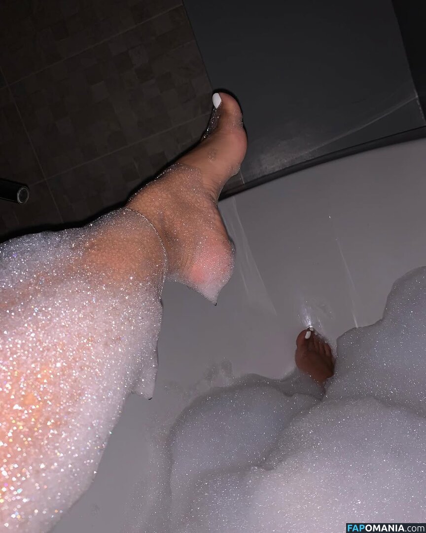 Sophia Abdalla / Sophiatheminx / https: Nude OnlyFans  Leaked Photo #13
