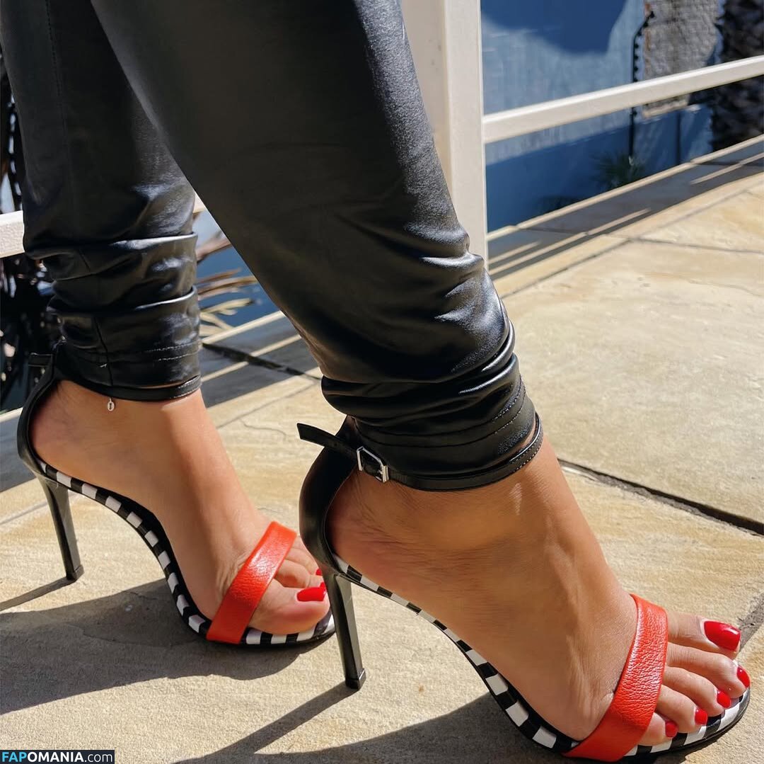 Sophia Abdalla / Sophiatheminx / https: Nude OnlyFans  Leaked Photo #14