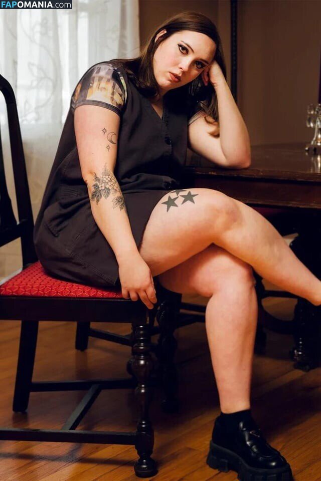 Soccer Mommy / Sophia Allison / soccermommyband Nude OnlyFans  Leaked Photo #7