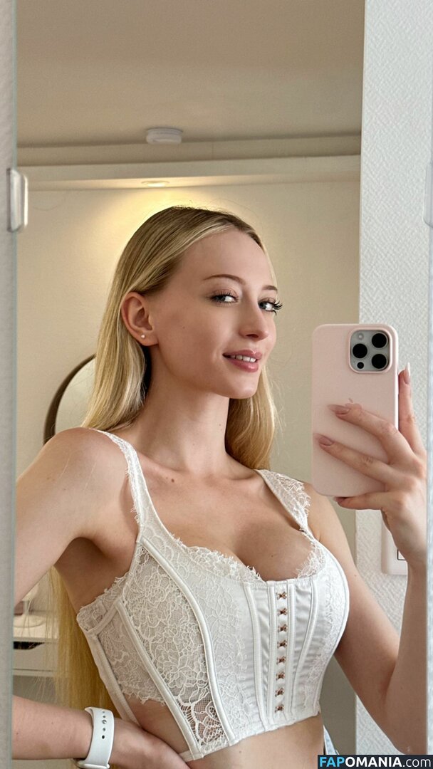 Sophia Diamond / sophia.ilysm Nude OnlyFans  Leaked Photo #13
