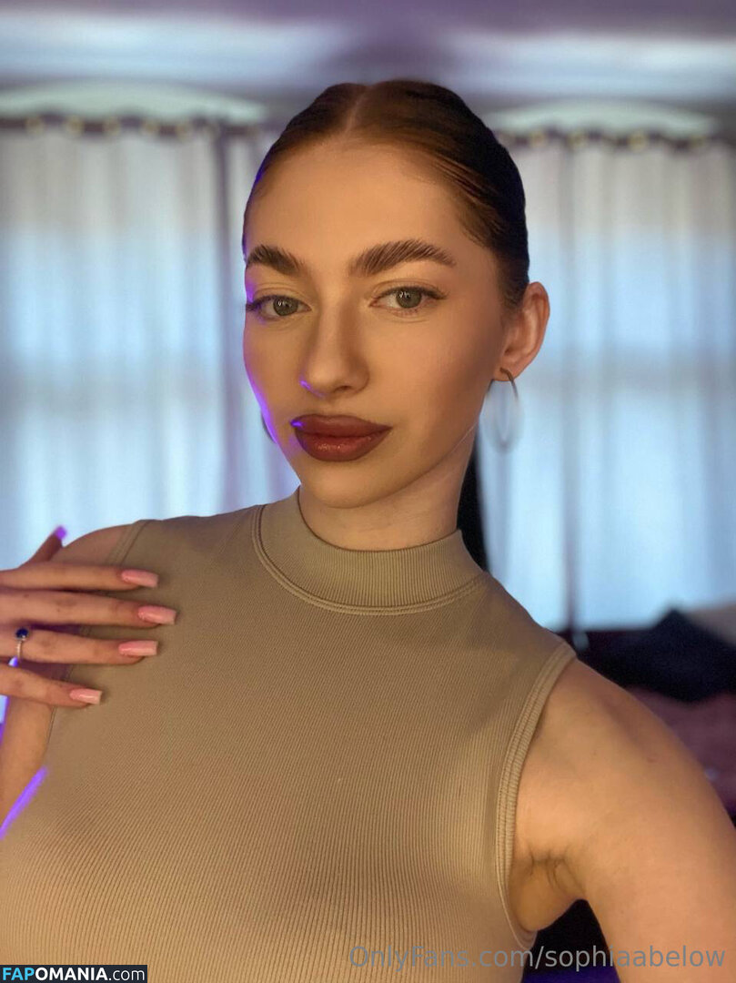 sophiaabelow / sophie.abelow Nude OnlyFans  Leaked Photo #2
